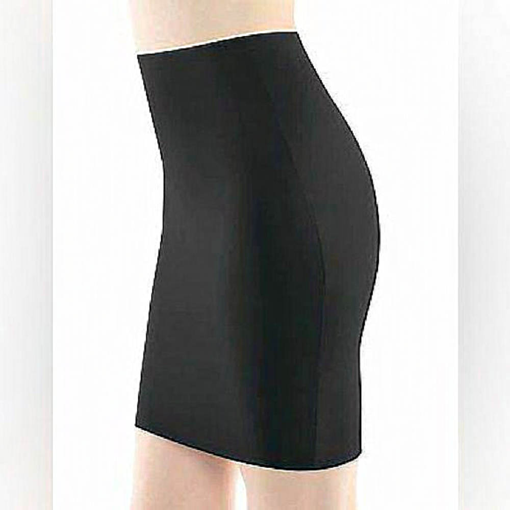 SPANX Assets by Sara‎ Blakely Fantastic Firmers Slip Skirt Style Number